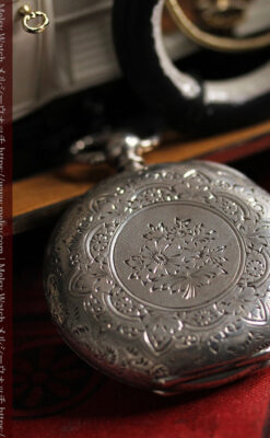 両面の彫りの美しい スイス製銀無垢アンティーク懐中時計 【1890年頃】-P2298-5