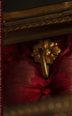 懐中時計収納用ガラスケース 装飾入り三角形-S0844-15