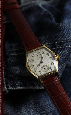 ウォルサムの六角形の趣きあるアンティーク腕時計 【1920年頃】-W1520-11