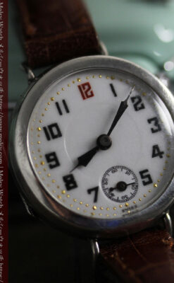 銀無垢の素朴な味わいの女性用アンティーク腕時計 【1923年頃】-W1524-12