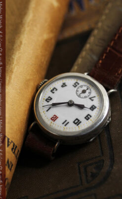 銀無垢の素朴な味わいの女性用アンティーク腕時計 【1923年頃】-W1524-5