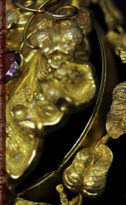 存在感ある秀麗なアンティーク 大粒ルビーと18金の大きな花形ブローチ-A0306-10