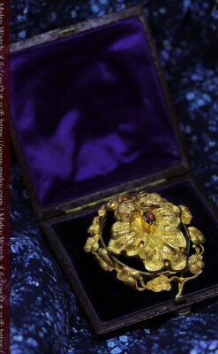 存在感ある秀麗なアンティーク 大粒ルビーと18金の大きな花形ブローチ-A0306-15