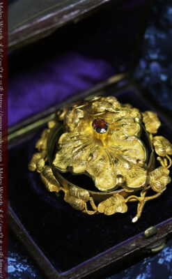 存在感ある秀麗なアンティーク 大粒ルビーと18金の大きな花形ブローチ-A0306-5