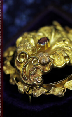 存在感ある秀麗なアンティーク 大粒ルビーと18金の大きな花形ブローチ-A0306-9