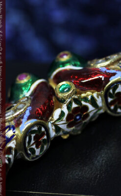 芸術的なエナメル装飾に宝石を鏤めた22金のアンティークバングル・ブレスレット-A0307-27