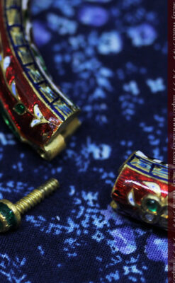 芸術的なエナメル装飾に宝石を鏤めた22金のアンティークバングル・ブレスレット-A0307-30