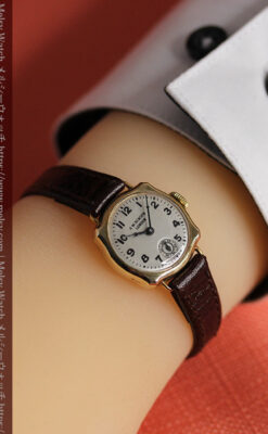 英国ベンソン 金無垢の特殊型女性用アンティーク腕時計 【1949年頃】-W1234-16