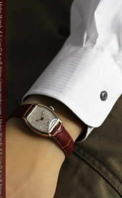 ロンジンのアンティークな面持ちが美しい樽型腕時計 【1928年頃】-W1525-19