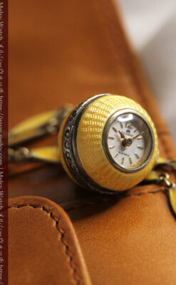 ブヘラの銀無垢ネックレス時計 梔子色のエナメル装飾【1960年頃】-P2302-12