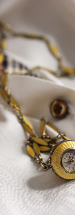 ブヘラの銀無垢ネックレス時計 梔子色のエナメル装飾【1960年頃】-P2302-2