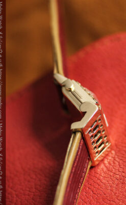 ジャガールクルト 立体感ある装飾の女性用金無垢アンティーク腕時計 【1950年頃】-W1528-13