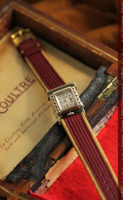 ジャガールクルト 立体感ある装飾の女性用金無垢アンティーク腕時計 【1950年頃】-W1528-24