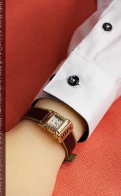 ジャガールクルト 立体感ある装飾の女性用金無垢アンティーク腕時計 【1950年頃】-W1528-29