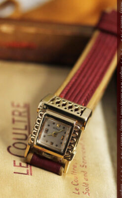 ジャガールクルト 立体感ある装飾の女性用金無垢アンティーク腕時計 【1950年頃】-W1528-4