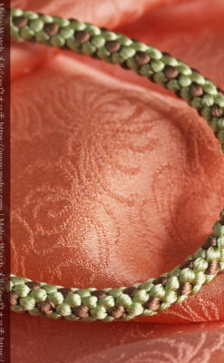 懐中時計用の絹製組み紐・時計紐【若葉色＆銀煤竹】-CS8033-3