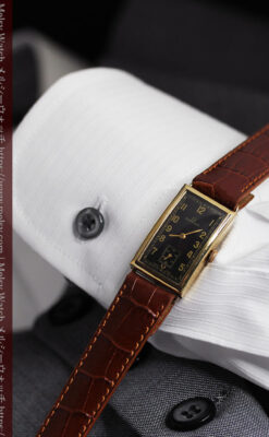 オメガのシックな黒色文字盤 品ある縦長アンティーク腕時計 【1940年製】-W1529-21