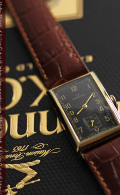 オメガのシックな黒色文字盤 品ある縦長アンティーク腕時計 【1940年製】-W1529-22