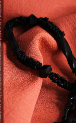 ガラス細工の装飾で飾られたアンティーク懐中時計用の黒紐-C0493-2