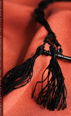 ガラス細工の装飾で飾られたアンティーク懐中時計用の黒紐-C0493-6