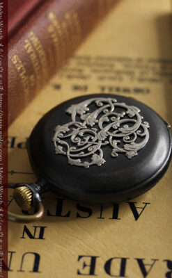 黒色に映える銀の紋章 オメガのアンティーク懐中時計 【1899年製】-P2308-2