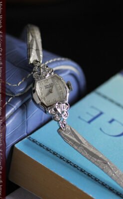 グリュエン レトロバンドが似合う白銀色の金無垢アンティーク腕時計 【1950年頃】-W1537-9