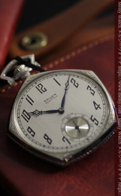 白銀色の五角形 グリュエンのアンティーク懐中時計 【1930年頃】-P2311-10