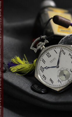 白銀色の五角形 グリュエンのアンティーク懐中時計 【1930年頃】-P2311-16