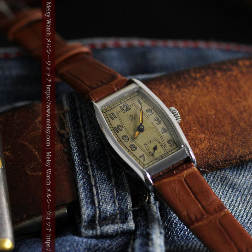 ユンハンス 縦長トノー型のアンティーク腕時計 【1950年頃】-W1543-1