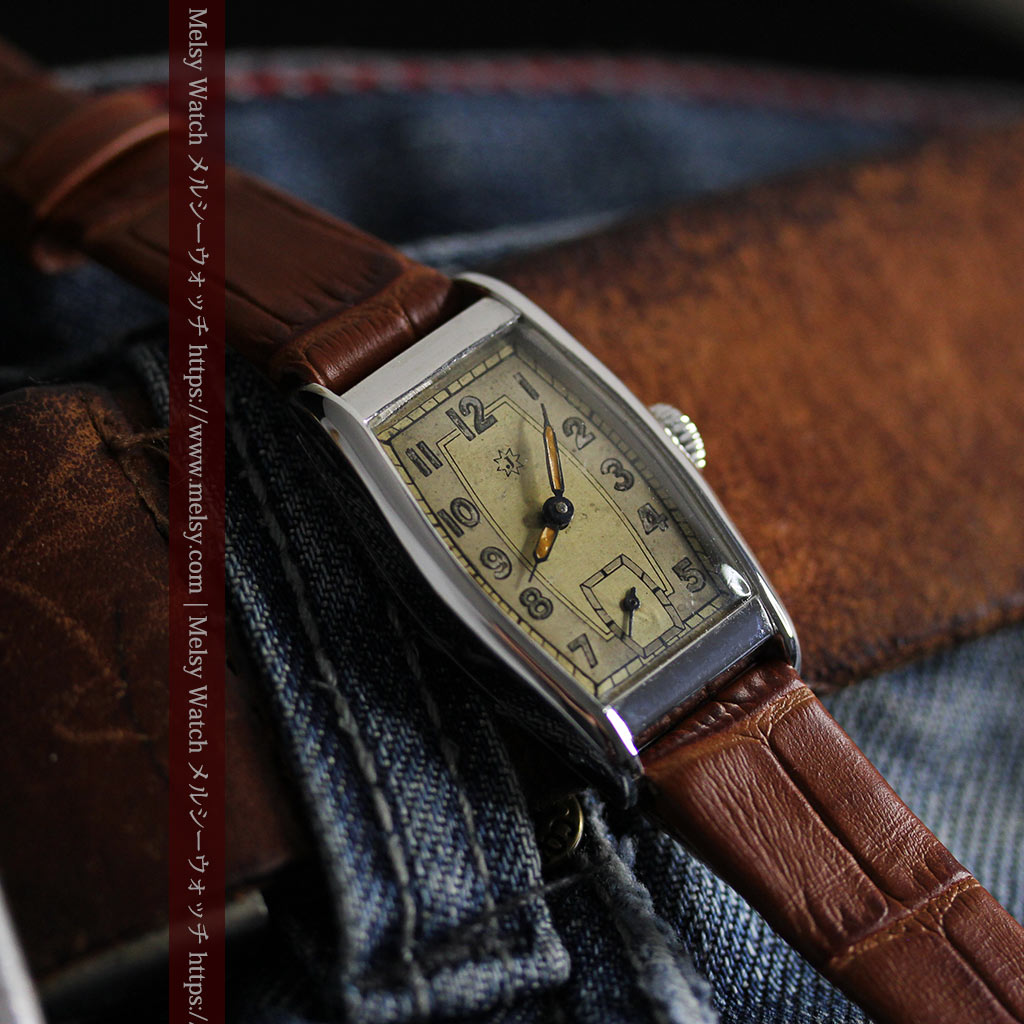 ユンハンス 縦長トノー型のアンティーク腕時計 【1950年頃】 ユンハンス 縦長トノー型のアンティーク腕時計 【1950年頃】