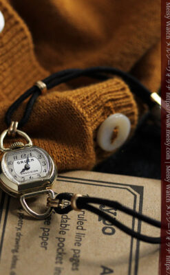 グリュエン ミニハンドバック型の女性用アンティーク腕時計 【1940年頃】-W1548-5