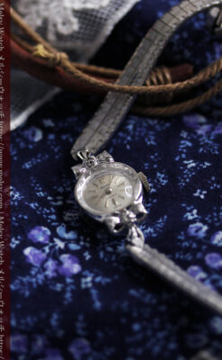 グリュエン 可愛いリボン飾りのアンティーク腕時計 【1950年頃】-W1550-12