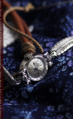 グリュエン 可愛いリボン飾りのアンティーク腕時計 【1950年頃】-W1550-7