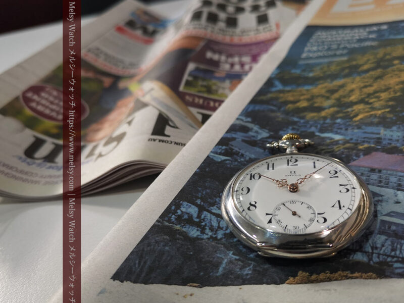 ローカル新聞とオメガの懐中時計