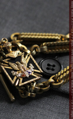 50g超えの迫力ある極太の懐中時計チェーンと騎士の飾り-C0500-3