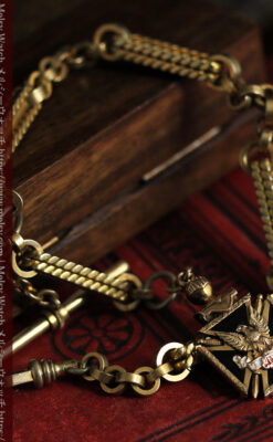 50g超えの迫力ある極太の懐中時計チェーンと騎士の飾り-C0500-9