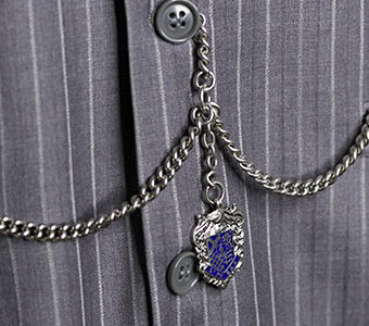 銀のダブルアルバートチェーン