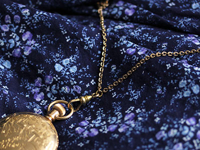 ネックレスと懐中時計のセット