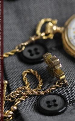 金の鎖と十字架の装飾 ウォルサムの金無垢アンティーク懐中時計 【1897年製】-P2324-34