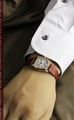 英国ベンソン 樽型の金無垢アンティーク腕時計 【1946年頃】-W1555-21