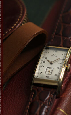 オメガ 縦に長いレトロ感あるアンティーク腕時計 【1946年製】-W1558-4