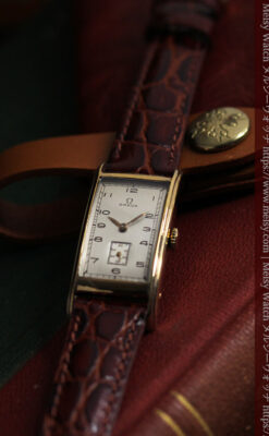 オメガ 縦に長いレトロ感あるアンティーク腕時計 【1946年製】-W1558-6