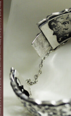 神聖な雰囲気のある銀無垢アンティークバングル・ブレスレット 【1890年頃】-A0312-21