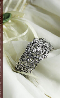 神聖な雰囲気のある銀無垢アンティークバングル・ブレスレット 【1890年頃】-A0312-3