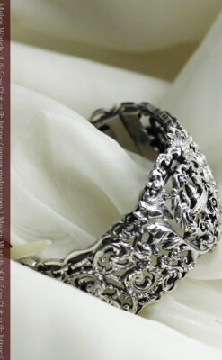 神聖な雰囲気のある銀無垢アンティークバングル・ブレスレット 【1890年頃】-A0312-8