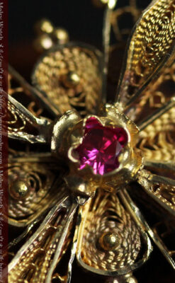 繊細な作りのルビー入り18金無垢クロス・十字架-A0321-13