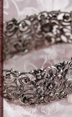 透かし装飾の銀無垢アンティークバングル・ブレスレット 【1900年頃】-A0323-5