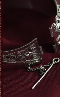 中世の物語に登場するような銀無垢アンティークバングル・ブレスレット-A0324-18