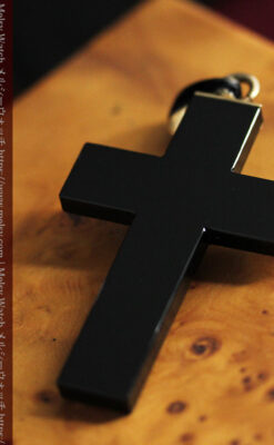 漆黒の上品な黒瑪瑙に真珠と金を合わせたアンティーククロス･十字架 【1880年頃】-A0329-11