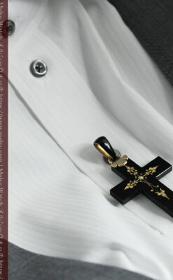 漆黒の上品な黒瑪瑙に真珠と金を合わせたアンティーククロス･十字架 【1880年頃】-A0329-13